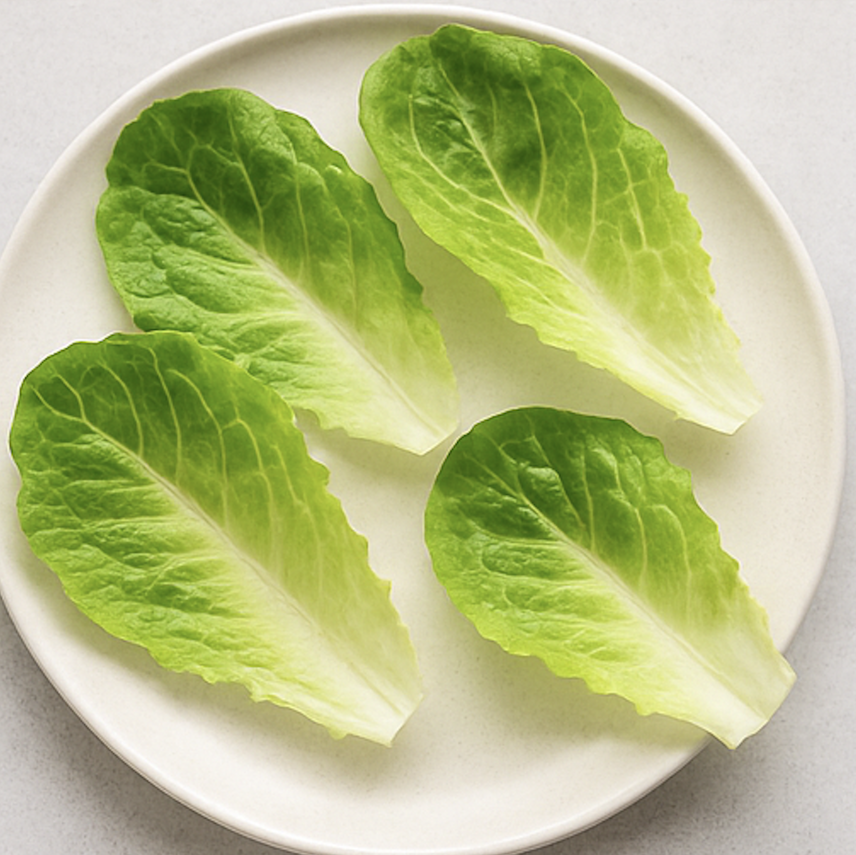 Tacos de lechuga con pollo al limón y aguacate